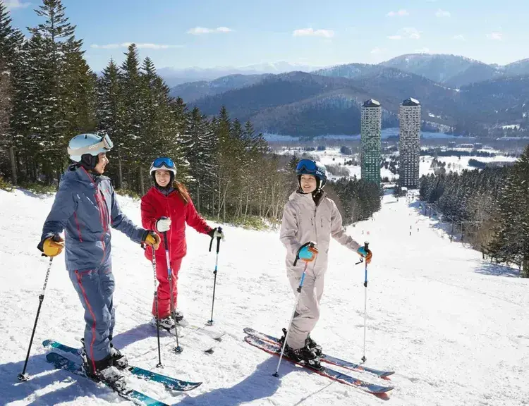 【2026北海道星野集團跟團推薦】精選北海道團旅TOP8路線+保證入住TOMAMU星野度假村!滑雪、賞雪、親子景點全攻略